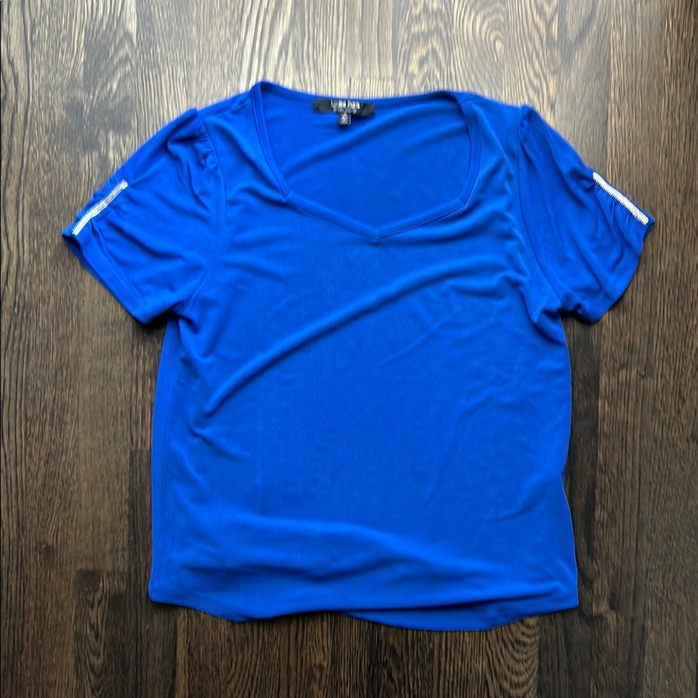 Women’s Relaxed Blue Short Sleeve Tee with rhinestones along ruched sleeves - Picture 3 of 7